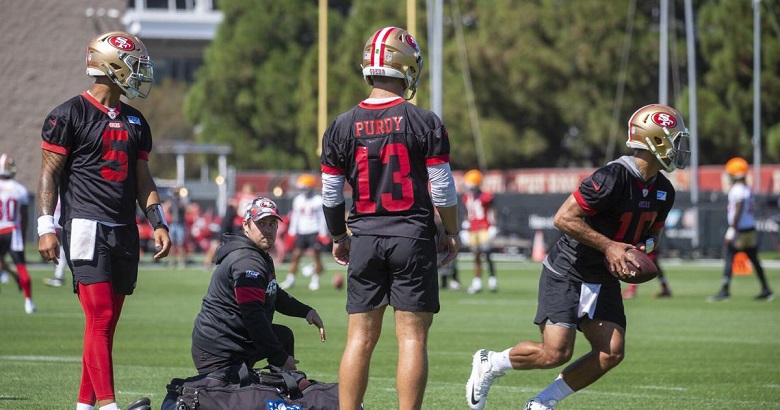 Los San Francisco 49ers quieren desarrollar mariscales de campo de calidad